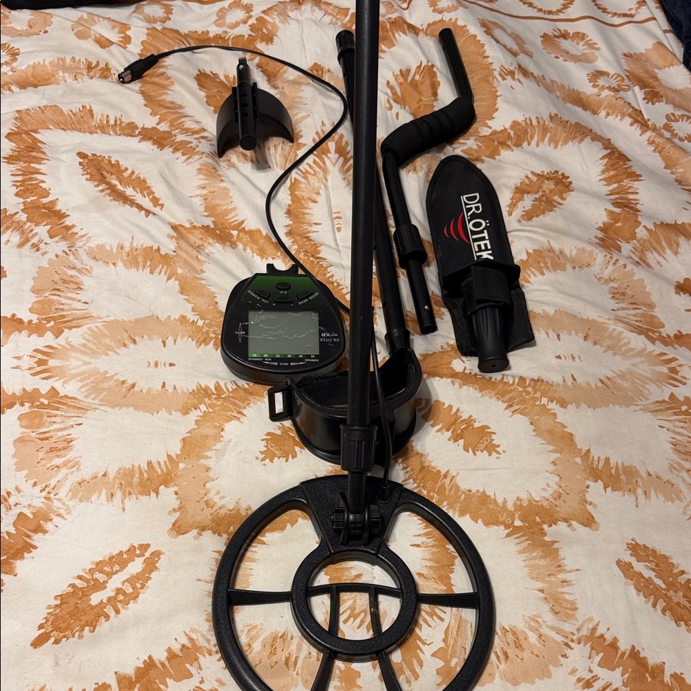 Black Metal Detector
